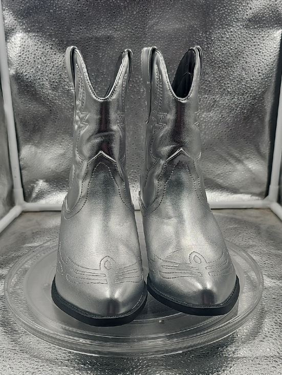 Soda Shoes - T Silver And Black Soda Boots Size7